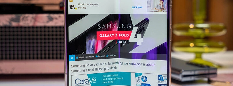 What satellite navigation systems does the Samsung Galaxy Z Fold 4 support?