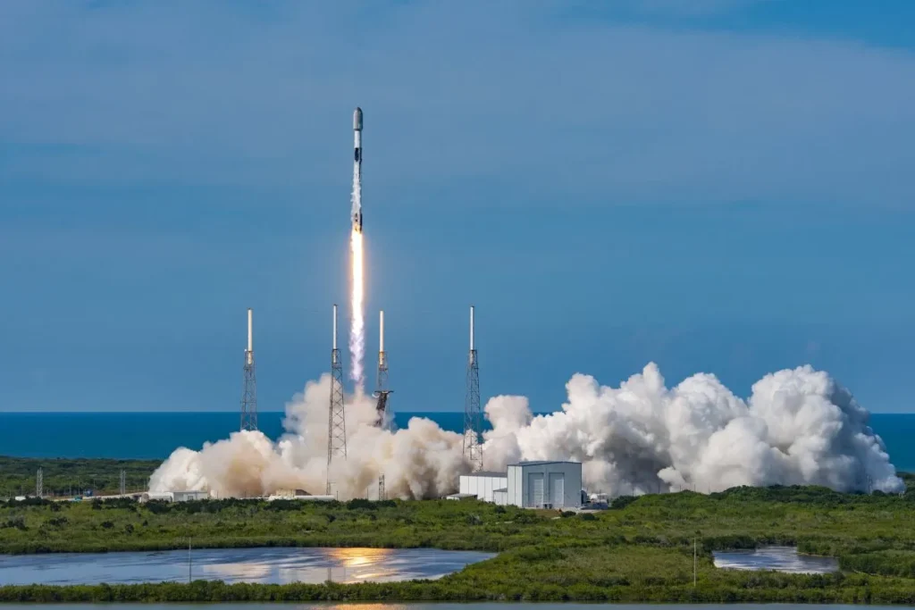 SpaceX launches 51 Starlink satellites and a space tug to orbit