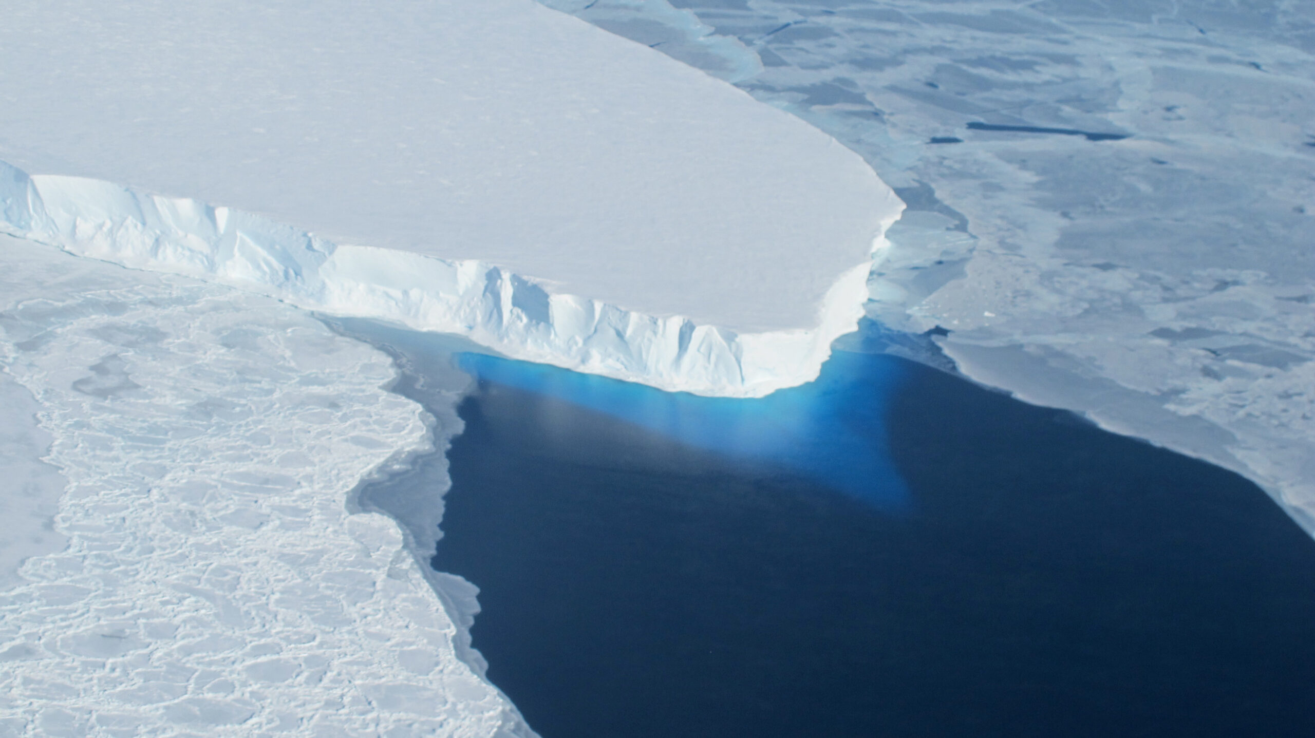 Scientists explain melting of Antarctic ice sheet dating back 9,000 years